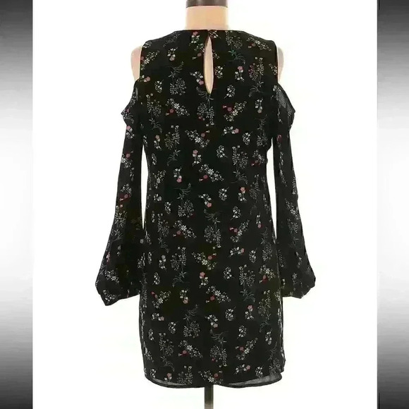 WAYF black floral dress Sz M in Like New condition - Picture 2 of 2